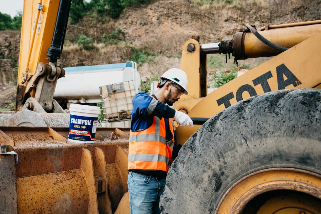 greasing pada excavator